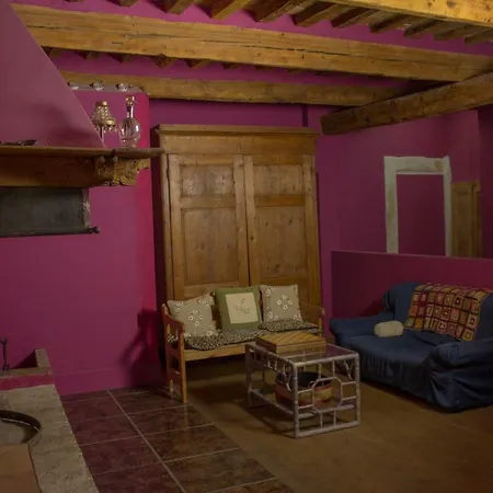 Quarto em Acomodações Particulares Awesome Stone Farmhouse In *