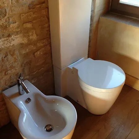 Quarto em Acomodações Particulares Awesome Stone Farmhouse In
