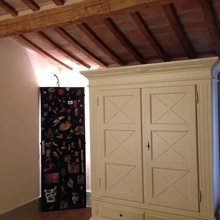 Awesome Stone Farmhouse In Quarto em Acomodações Particulares