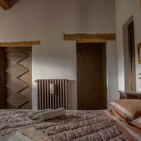 Quarto em Acomodações Particulares Awesome Stone Farmhouse In *